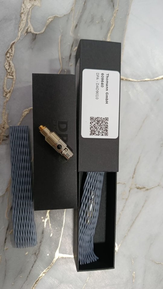 Adaptador DPA DAD9010 (MicroLock a TA4F Mini-XLR) - NUEVO de segunda mano · Foto 2 de 4 · Barcelona · 150 €