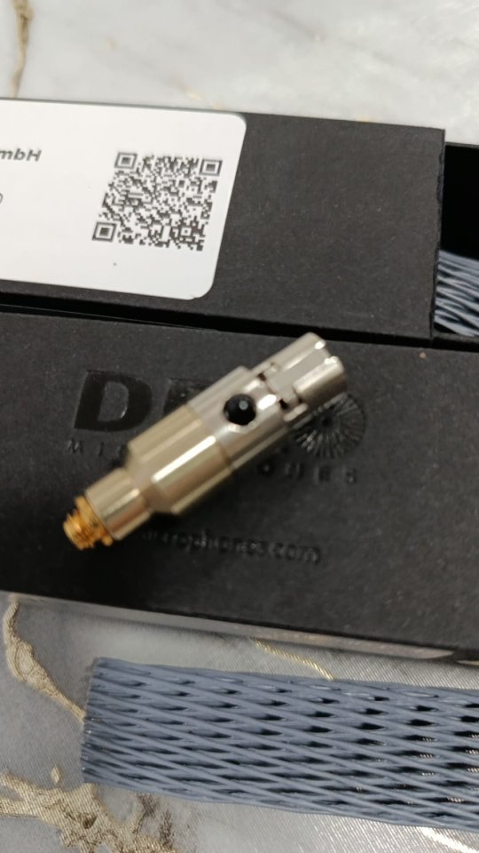 Adaptador DPA DAD9010 (MicroLock a TA4F Mini-XLR) - NUEVO de segunda mano · Foto 3 de 4 · Barcelona · 150 €