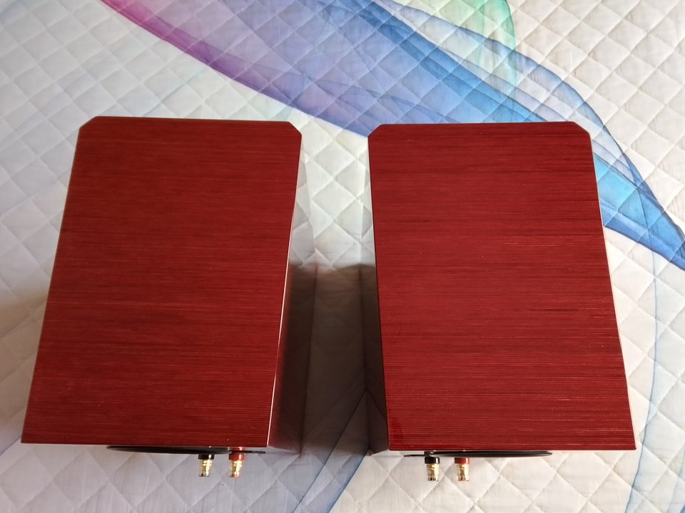 Dynaudio Special Forty (Rojo lacado) - Estado 10/10 - Ocasión