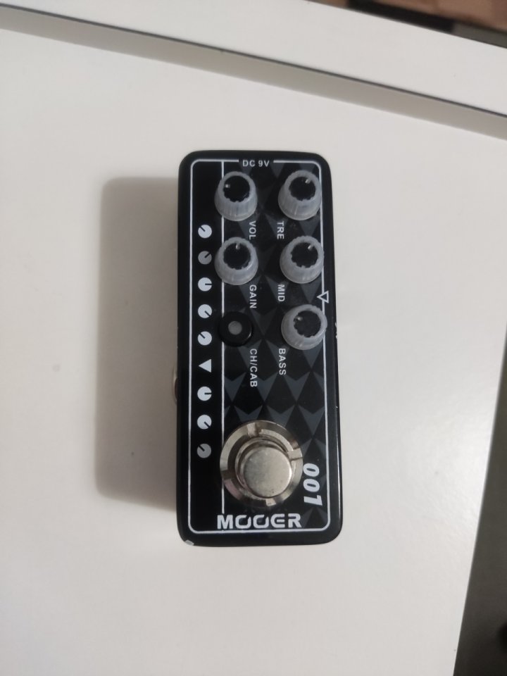 Pedal de efectos Mooer Micro PreAMP 001