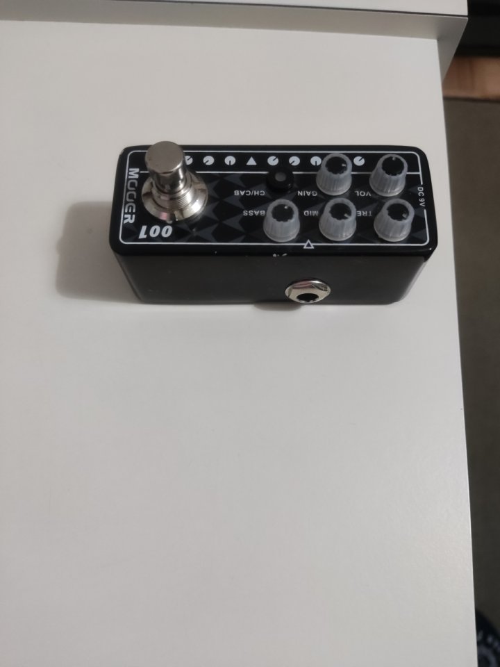 Pedal de efectos Mooer Micro PreAMP 001