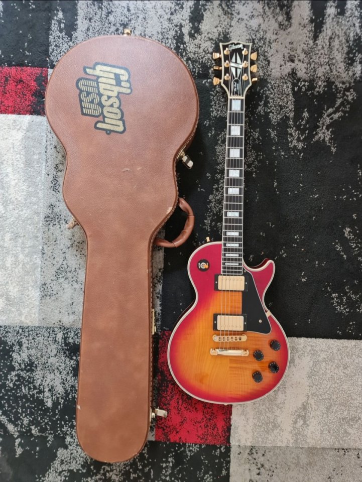 Gibson Les Paul Custom Cherry Sunburst de segunda mano · Foto 2 de 7 · Badajoz · 4100 €