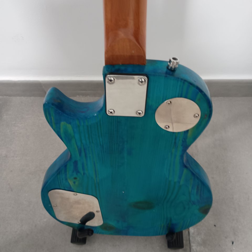Guitarra eléctrica tipo les Paul de segunda mano · Foto 6 de 6 · Málaga · 120 €