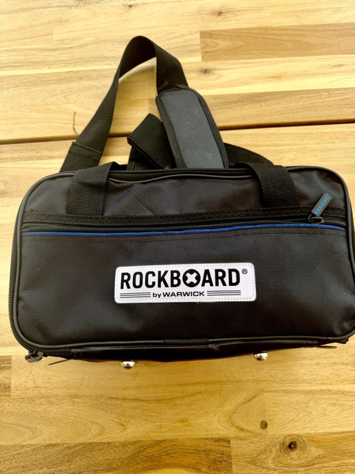 Mini Pedalboard inalámbrico de segunda mano · Foto 2 de 6 · Alicante · 435 €