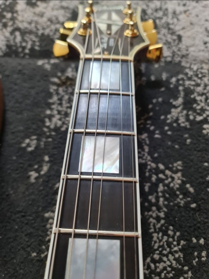 Gibson Les Paul Custom Cherry Sunburst de segunda mano · Foto 5 de 7 · Badajoz · 4100 €