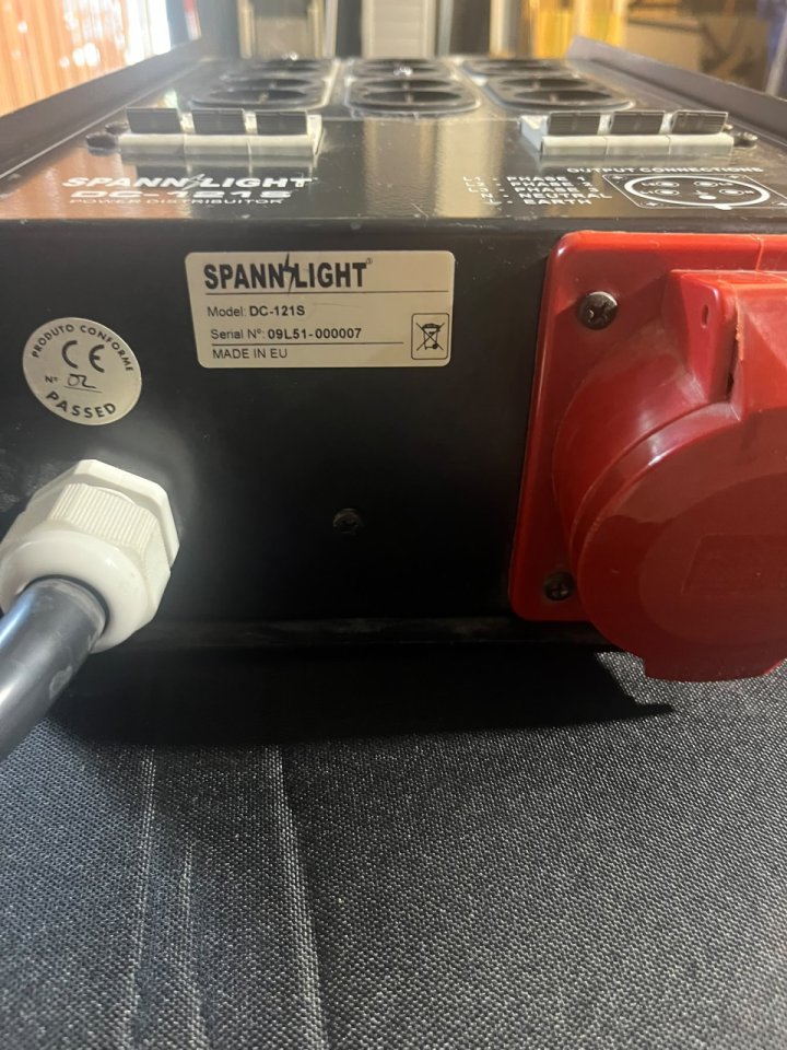 Distribuidor de corriente SPANN LIGHT de 32A. de segunda mano · Foto 3 de 6 · Murcia · 150 €