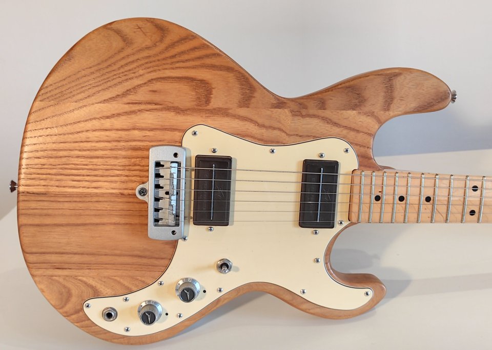 PEAVEY T-15. Escala corta Made in Usa 80’s