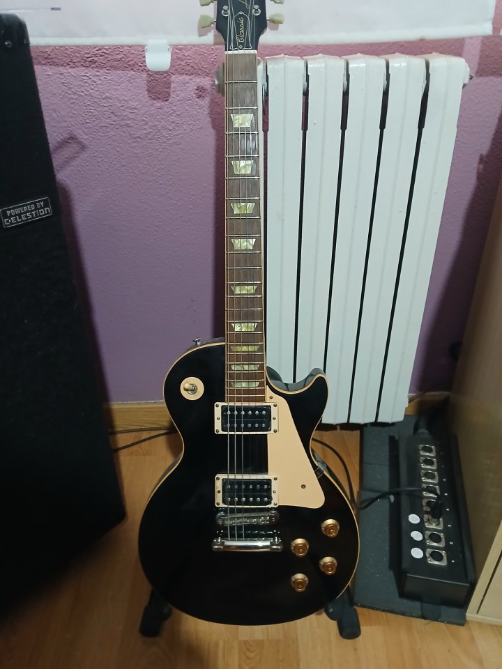 Vendo-cambio Gibson Les Paul Classic de segunda mano · Foto 2 de 2 · Zaragoza · 1700 €
