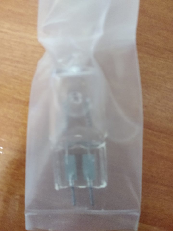 Lámpara Halógena 120V-300W-4A-GX6.35 de segunda mano · Foto 3 de 6 · Cantabria · 5 €