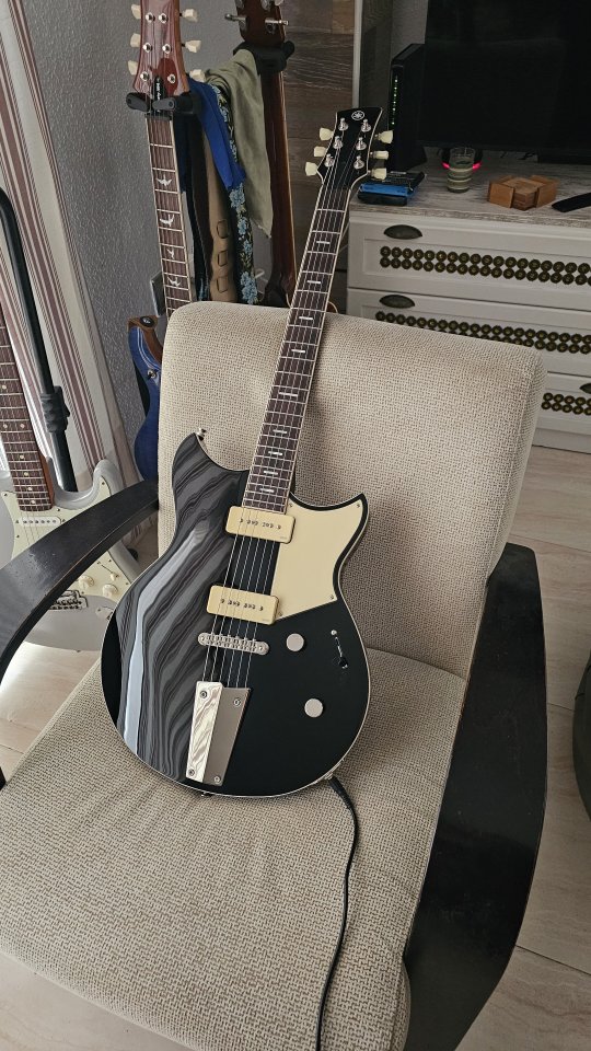 Yamaha Revstar rss02t black