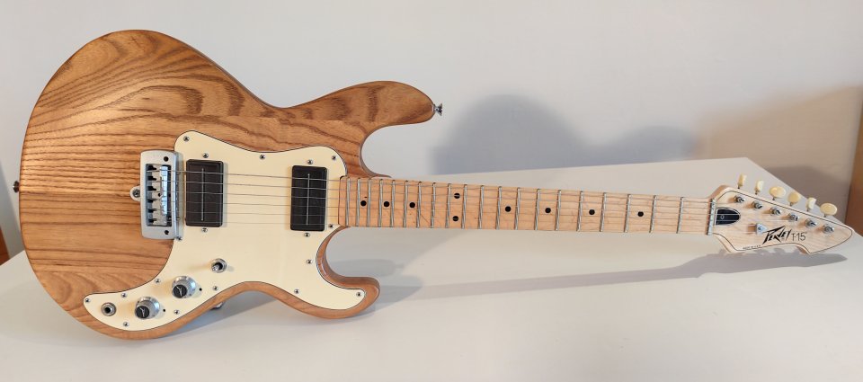 PEAVEY T-15. Escala corta Made in Usa 80’s