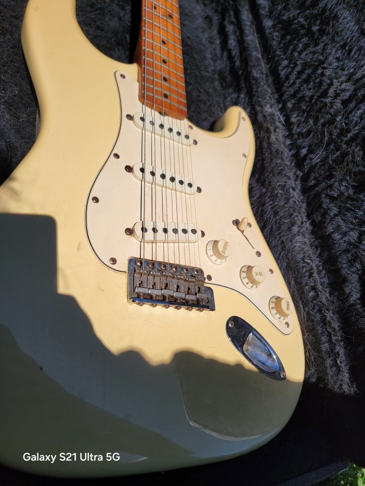 Fender USA ‘68 Reverse Stratocaster 2001-02 - Olympic White voodoo hendrix de segunda mano · Foto 5 de 8 · Pontevedra · 1999 €