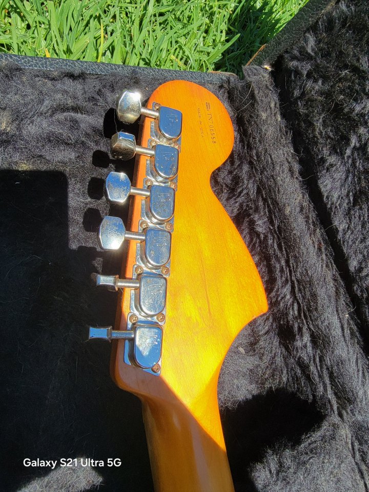 Fender USA ‘68 Reverse Stratocaster 2001-02 - Olympic White voodoo hendrix de segunda mano · Foto 7 de 8 · Pontevedra · 1999 €