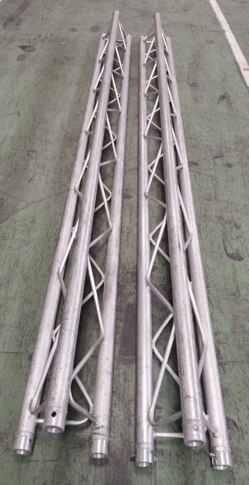 Truss Triangular de segunda mano · Zaragoza · 180 €