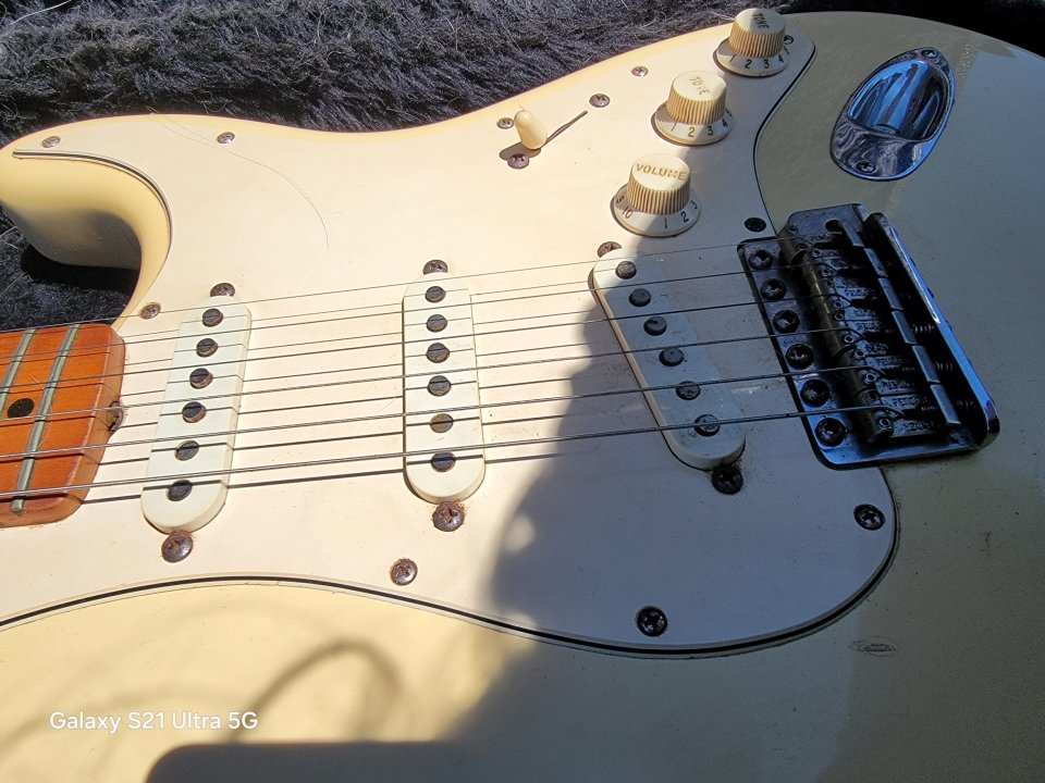 Fender USA ‘68 Reverse Stratocaster 2001-02 - Olympic White voodoo hendrix de segunda mano · Foto 8 de 8 · Pontevedra · 1999 €
