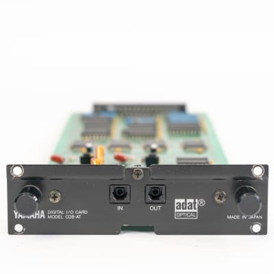 Mesa digital YAMAHA 02R V2 + 2 tarjetas ADAT