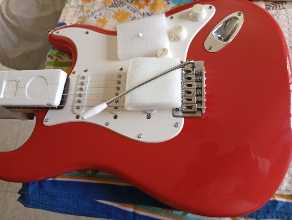 Squier Bullet Strat de segunda mano · Foto 2 de 8 · Barcelona · 110 €