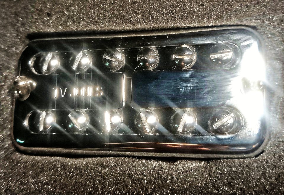 TV Jones classic mástil cromo de segunda mano · Foto 3 de 3 · Madrid · 110 €