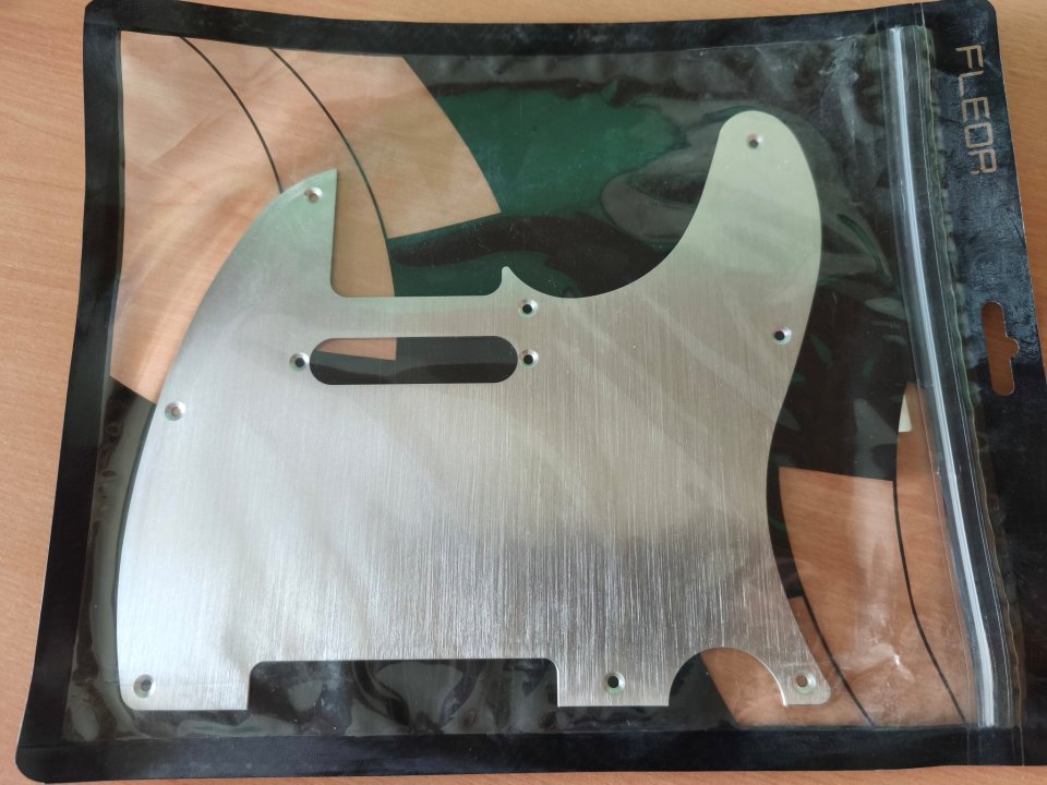 Mercadillo hardware de guitarra/bajo: puentes, clavijas, golpeadores, otros de segunda mano · Foto 8 de 10 · Asturias