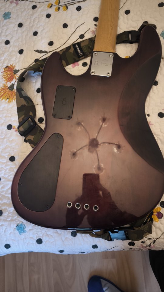 Sire Marcus Miller V9 Alder 4 BRS 2nd Gen más funda.