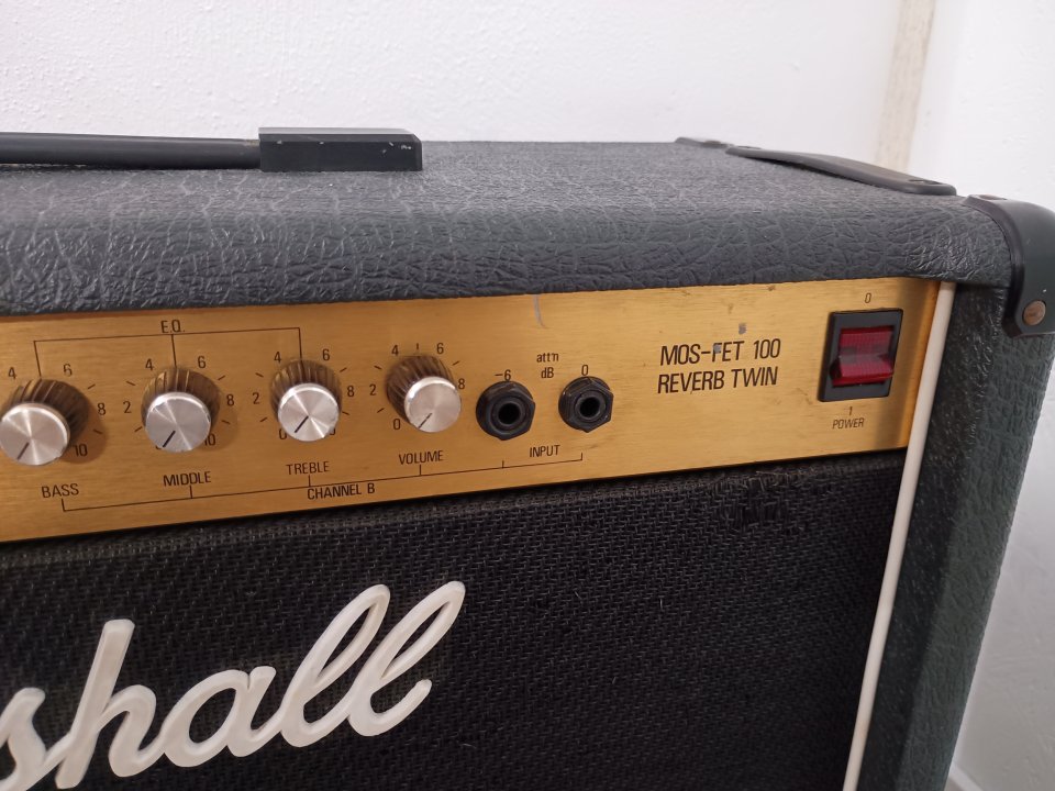 Marshall 2x12 reverb twin de segunda mano · Foto 2 de 7 · Málaga · 250 €