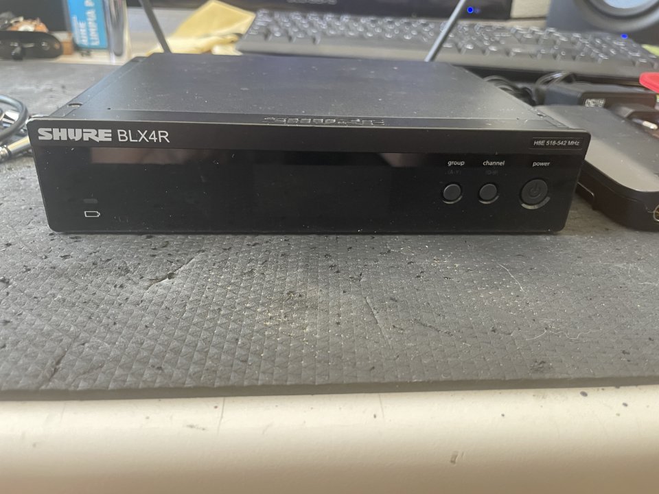 Inalambrico guitarra Shure BLX4R de segunda mano · Foto 2 de 4 · Madrid · 150 €