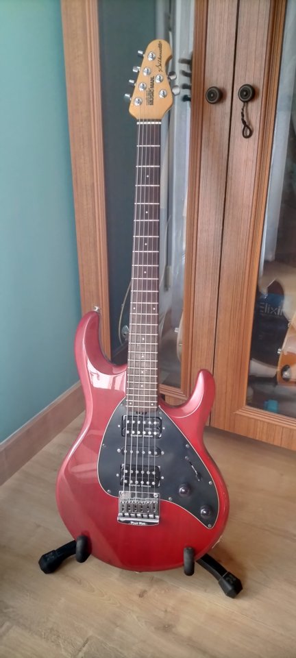Music man silhouette '96 de segunda mano · Foto 1 de 9 · Cantabria · 1500 €