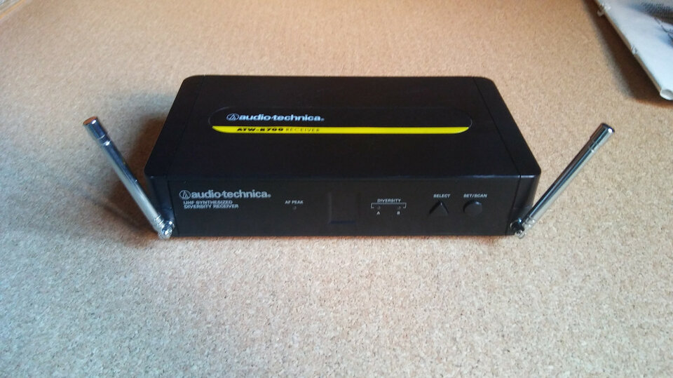 Inalámbrico Para Guitarra Audio Technica ATW-T701 (700 Series Professional UHF Wireless Systems)