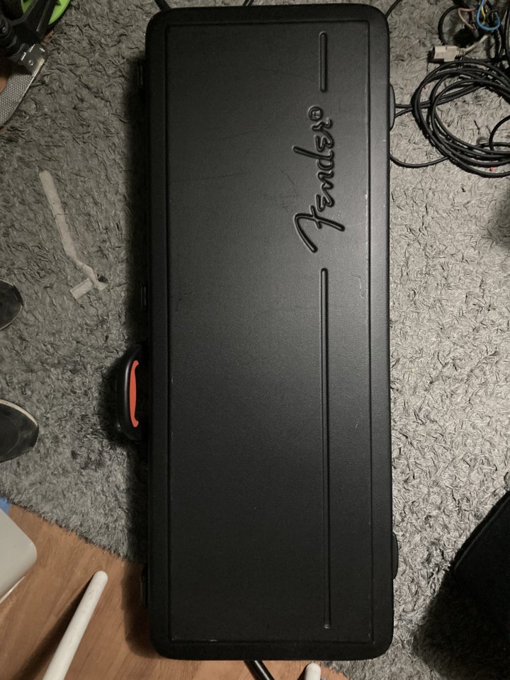 Fender stratocaster Limited Edition Tom Delonge