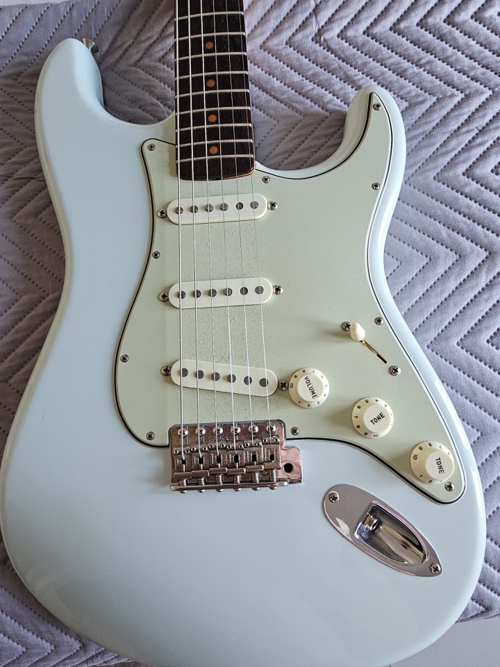 Fender Stratocaster American Vintage '59 - Edición limitada Faded Sonic Blue de segunda mano · Foto 2 de 9 · Barcelona · 1900 €