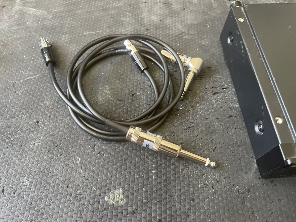 Inalambrico guitarra Shure BLX4R de segunda mano · Foto 3 de 4 · Madrid · 150 €