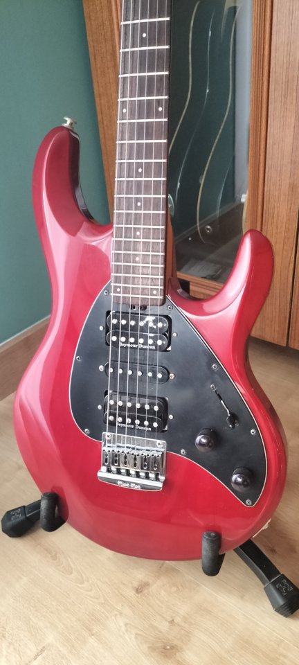 Music man silhouette '96 de segunda mano · Foto 2 de 9 · Cantabria · 1500 €
