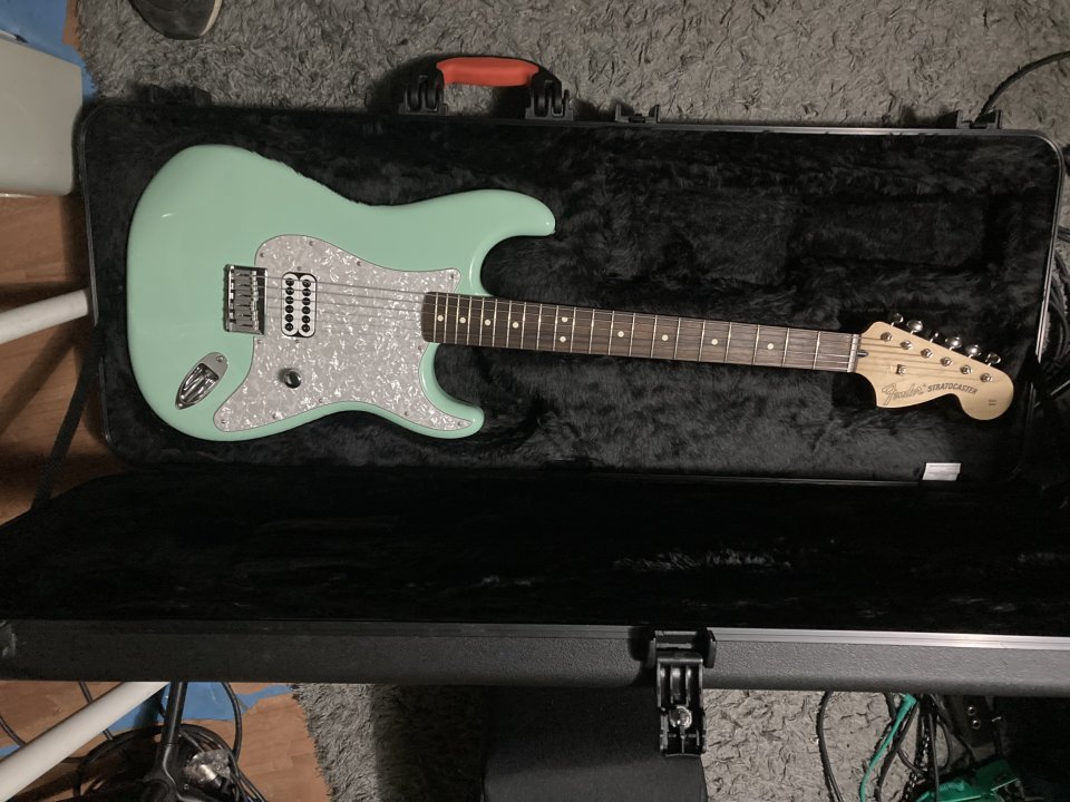 Fender stratocaster Limited Edition Tom Delonge