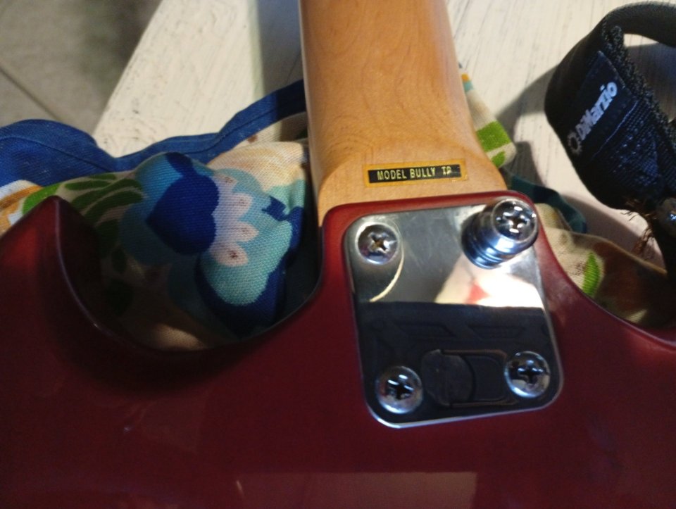 Epiphone Bully SG de segunda mano · Foto 1 de 6 · Barcelona · 120 €