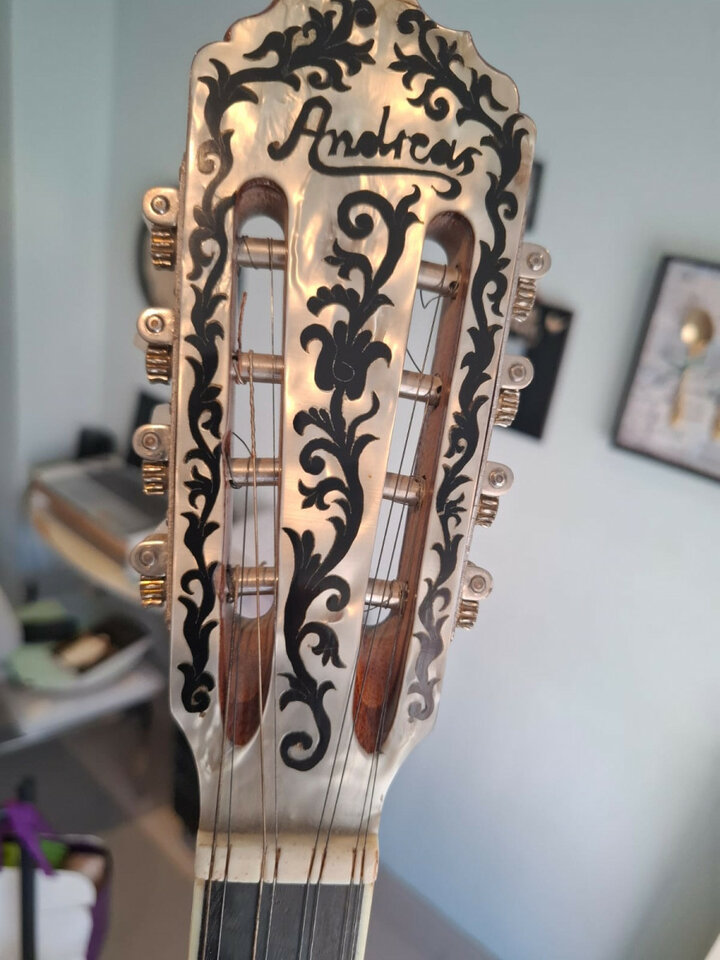 bouzouki artesanal