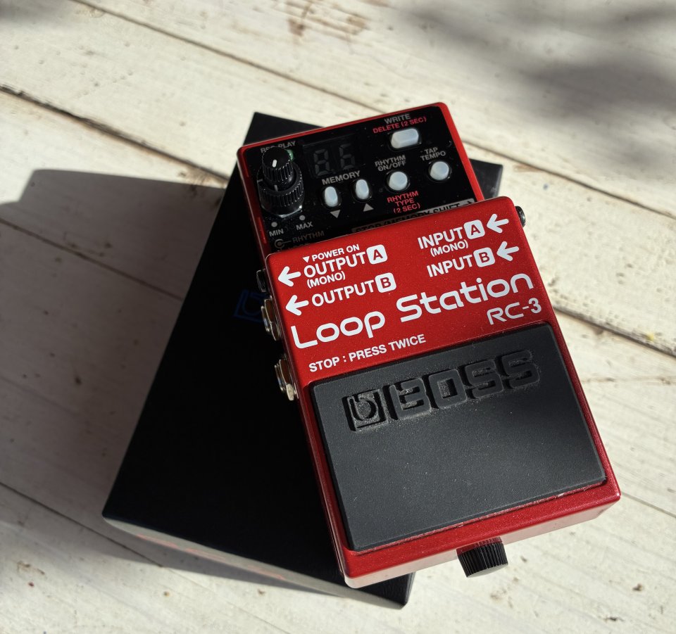 Pedal Boss RC-3 Loop Station