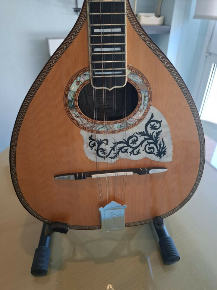 bouzouki artesanal