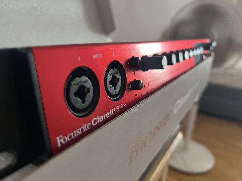 Focusrite Clarett 8 pre de segunda mano · Foto 3 de 7 · Málaga · 600 €