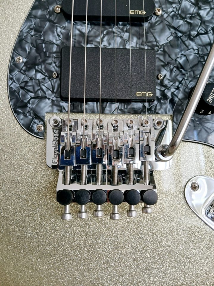 CHARVEL SUPER STOCK Ltd. Silver Sparkle