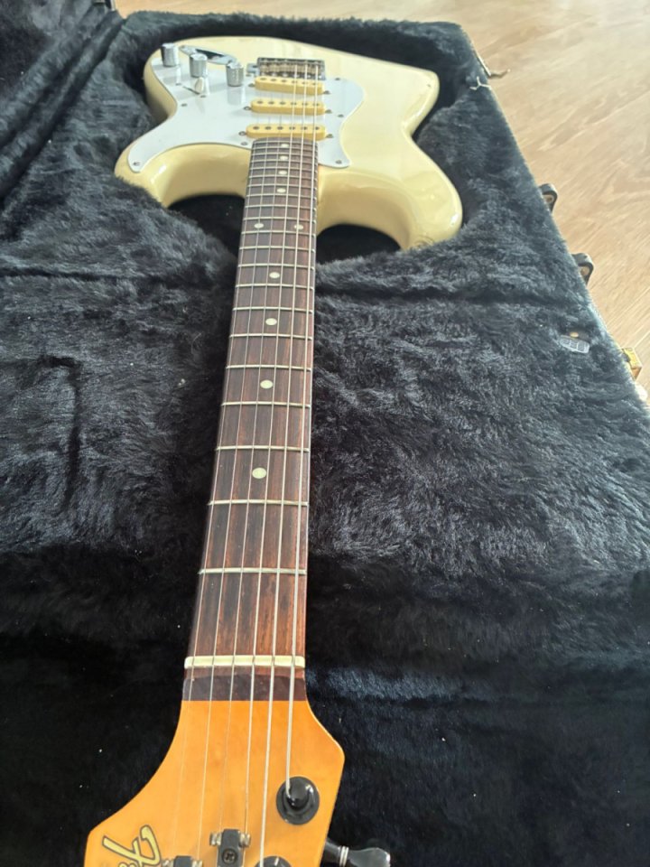 Fender Stratocaster - Made in Japan 1986