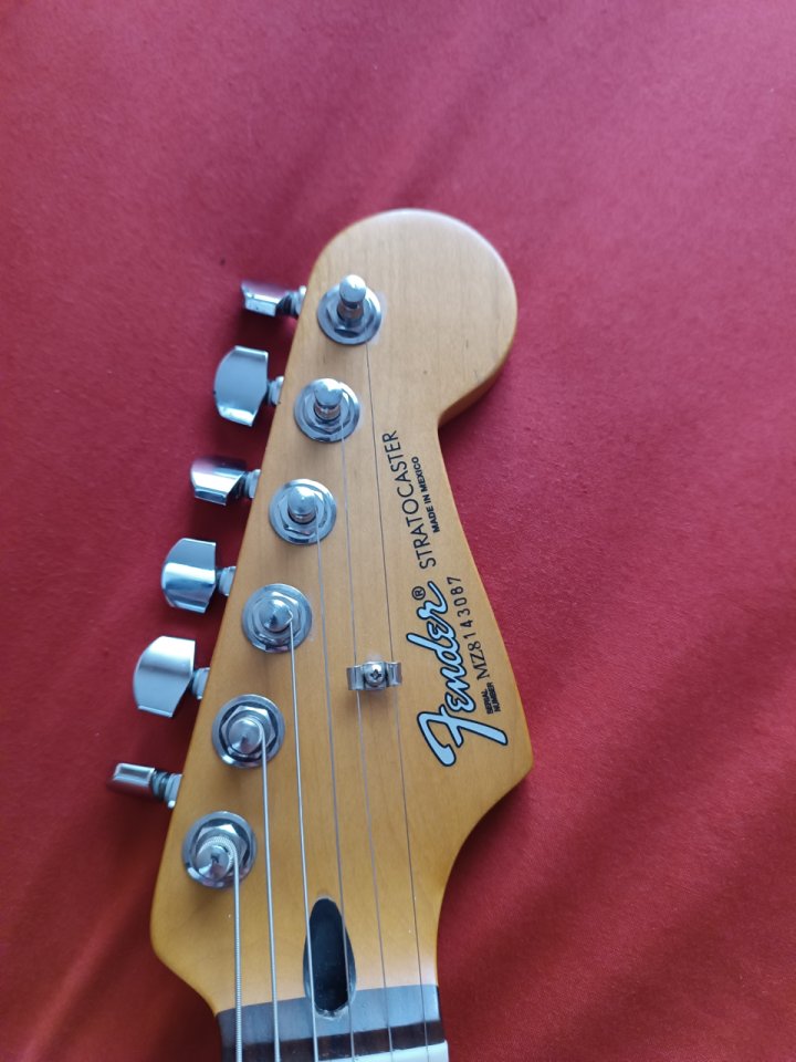 Fender Stratocaster Deluxe Lone Star