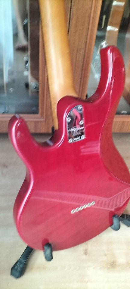 Music man silhouette '96 de segunda mano · Foto 7 de 9 · Cantabria · 1500 €