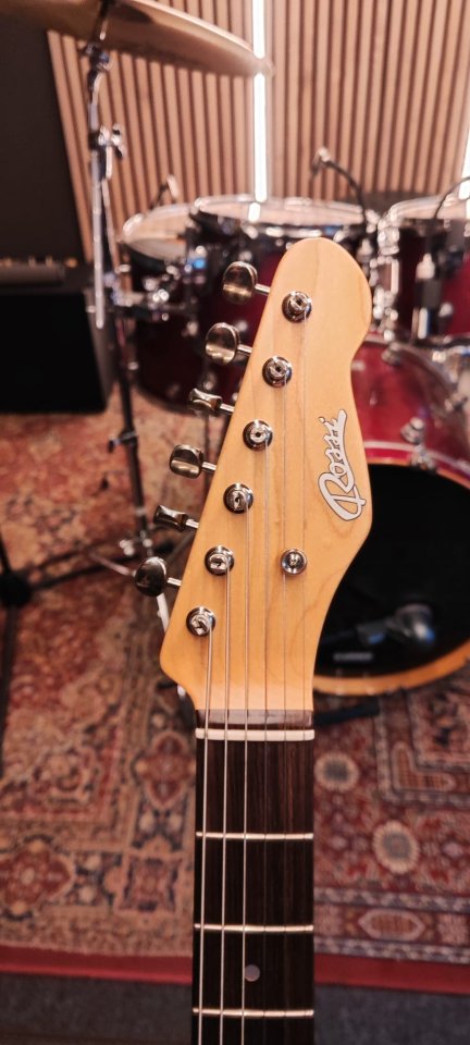 Rossi Handmade Guitars Stella HSS Coral Pink