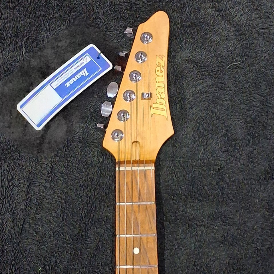 Ibanez AZ24S1F de segunda mano · Foto 4 de 8 · Valencia · 399 €
