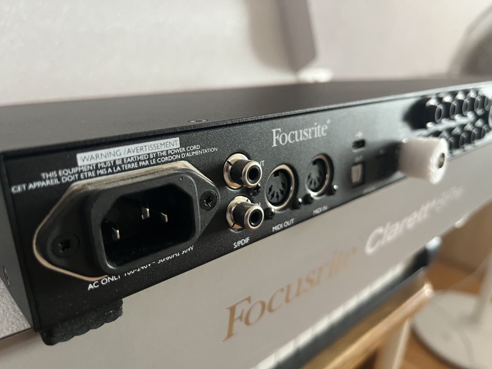 Focusrite Clarett 8 pre de segunda mano · Foto 5 de 7 · Málaga · 600 €