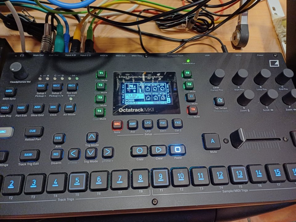 Elecktron Octatrack Mk2 Black. (Cambios) de segunda mano · Foto 3 de 4 · Zaragoza · 1050 €