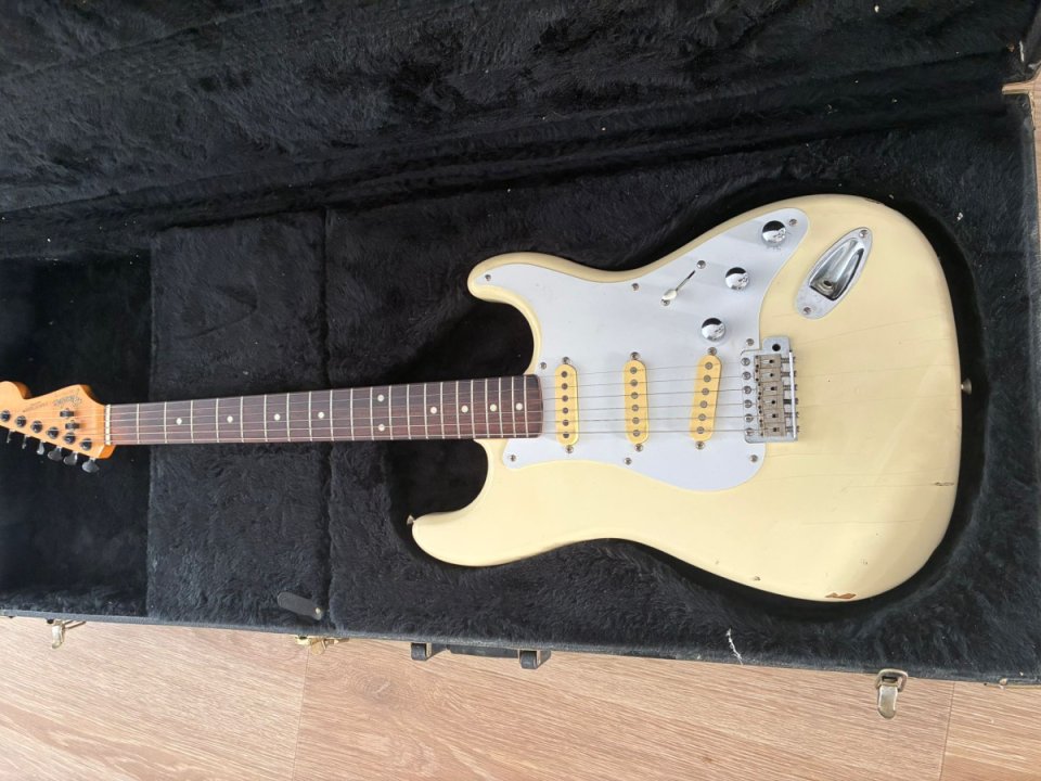 Fender Stratocaster - Made in Japan 1986