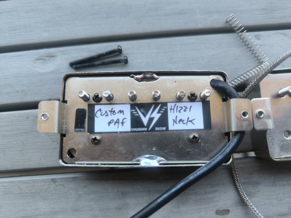 B&B Classic 61 Bridge PAF y Vaughn Skow Custom PAF neck ¡Envío incluido! de segunda mano · Foto 2 de 4 · Murcia · 105 €