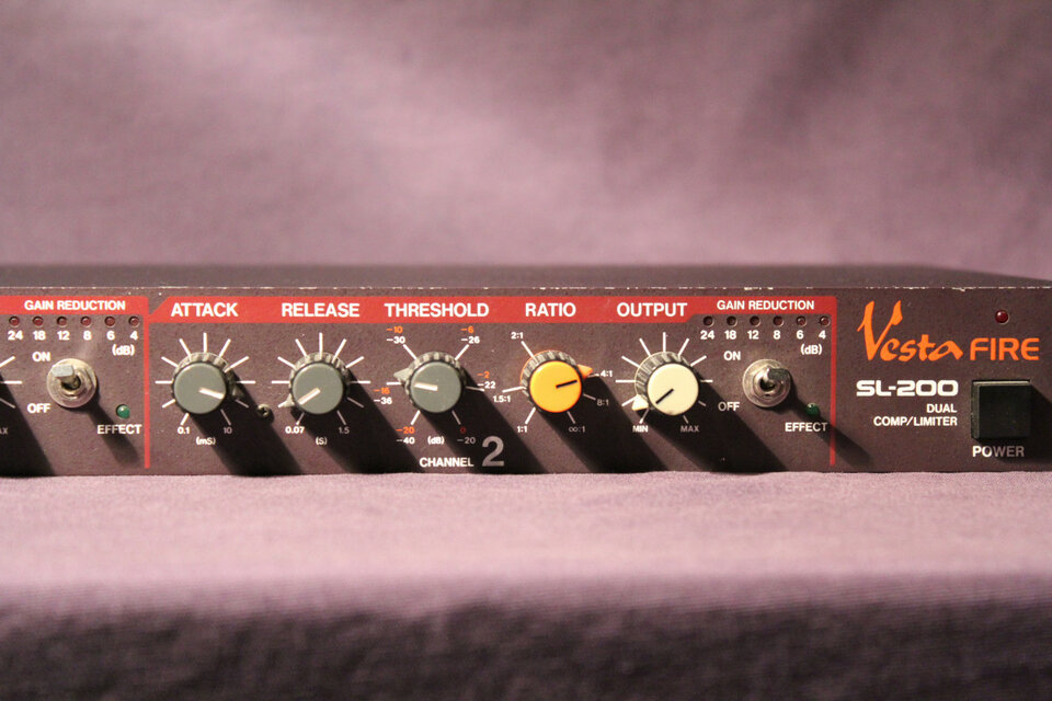 Vesta Fire SL-200 Comp/Limiter de segunda mano · Foto 2 de 6 · Madrid · 250 €