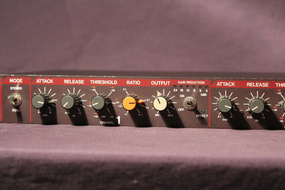 Vesta Fire SL-200 Comp/Limiter de segunda mano · Foto 3 de 6 · Madrid · 250 €